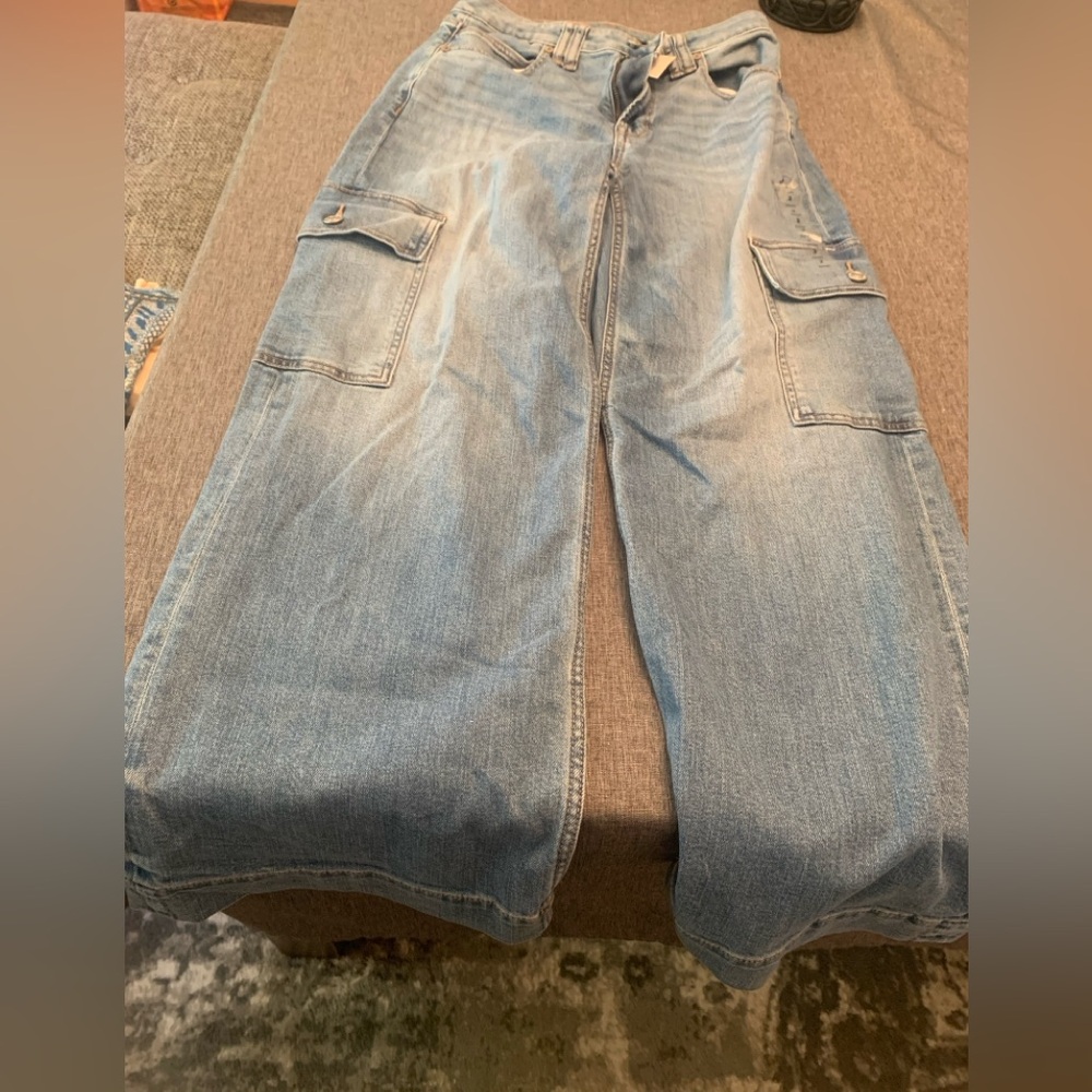 American Eagle Dreamy Drape Super High Rise Baggy Leg Jeans